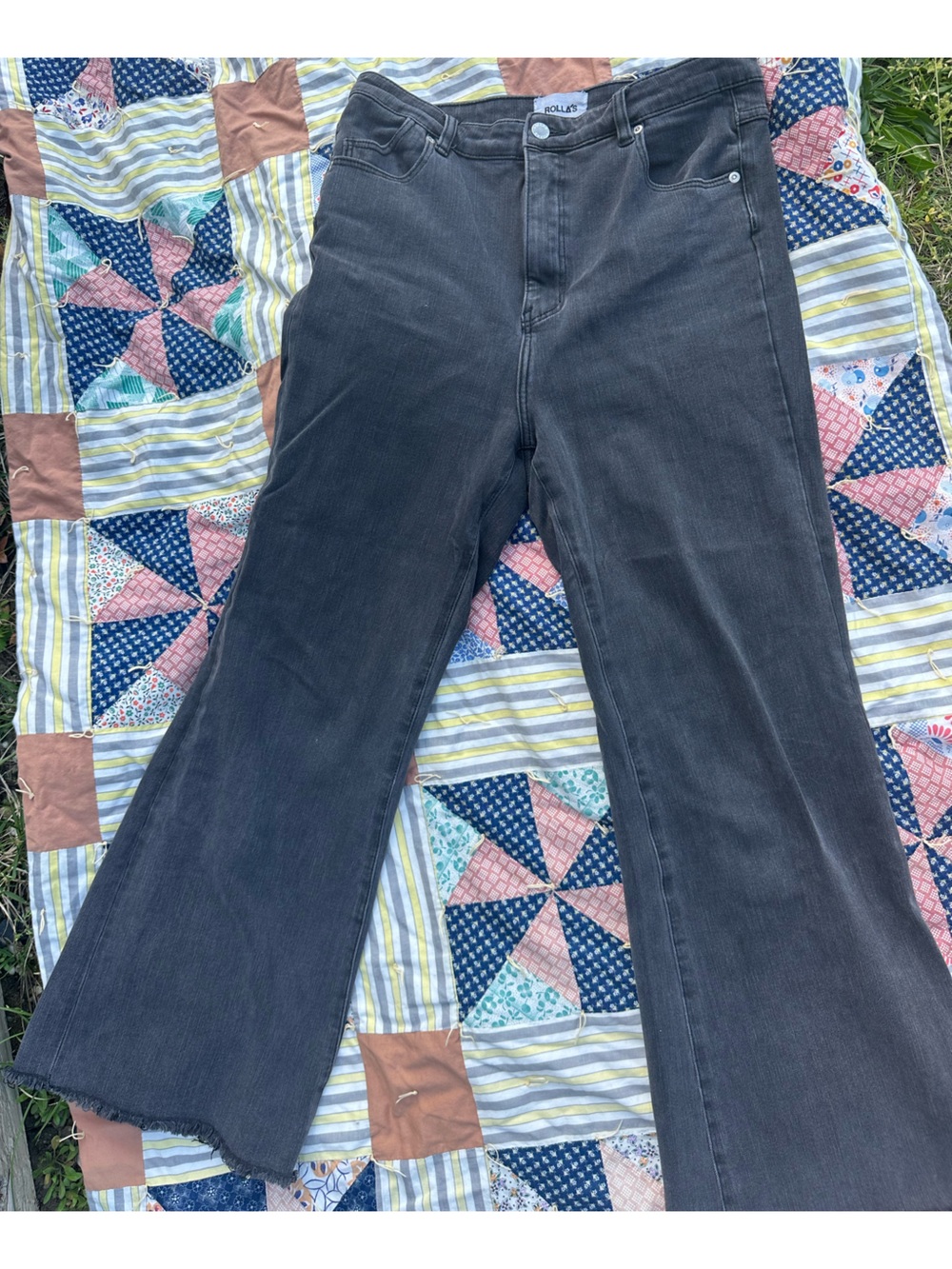 ROLLA'S Straight Leg Jeans in Charcoal Gray